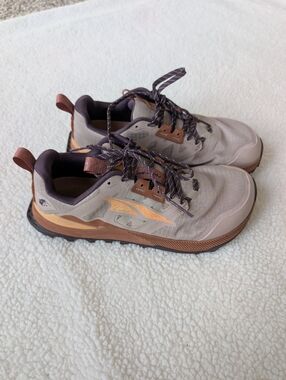EUC Altra Lone Peak 8 trail running hiking shoes